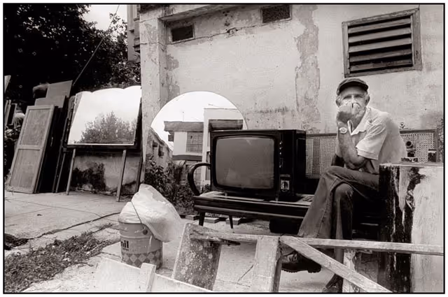 From Dossier Habana album