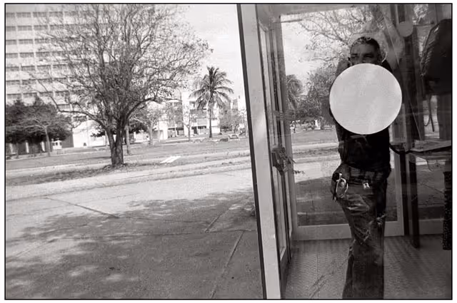 From Dossier Habana album