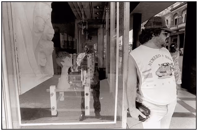 From Dossier Habana album