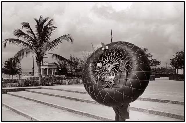 From Dossier Habana album