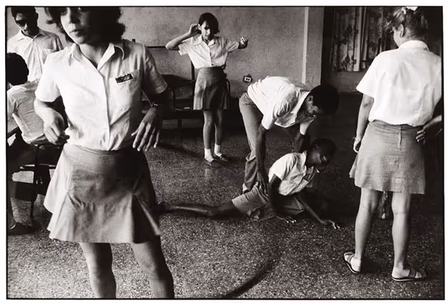 From Alas en la sombra album